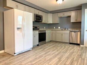 212 Bradley Ct in Clarksville, TN - Building Photo - Building Photo