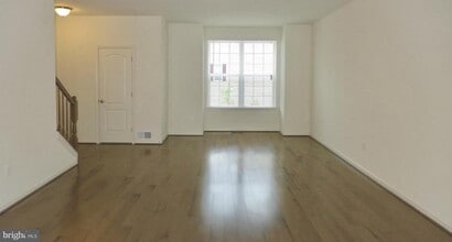 9516 Mary Geneva Ln in Owings Mills, MD - Building Photo - Building Photo