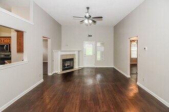 8236 Clubview Dr in Olive Branch, MS - Building Photo - Building Photo