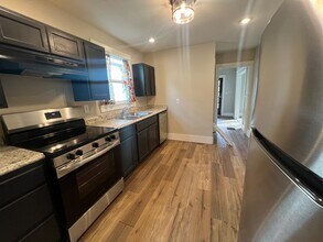 5621 Prosser Ave in Cincinnati, OH - Building Photo - Building Photo