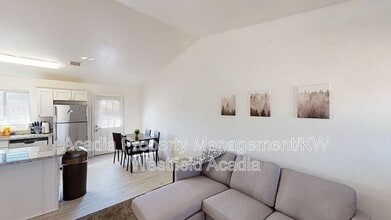561 N 10th Pl in Show Low, AZ - Foto de edificio - Building Photo