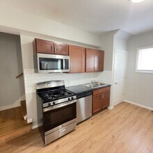 541 Eastern Ave NE in Grand Rapids, MI - Building Photo - Building Photo