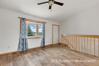 8563 Stables Dr in Piedmont, SD - Foto de edificio - Building Photo