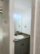 6828 Brentwood Stair Rd, Unit D in Fort Worth, TX - Building Photo - Building Photo