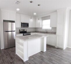 3413 Golden Nugget, Unit 2 in Edinburg, TX - Building Photo - Building Photo