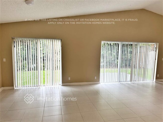 1336 Waterway Cove Dr in Wellington, FL - Building Photo - Building Photo