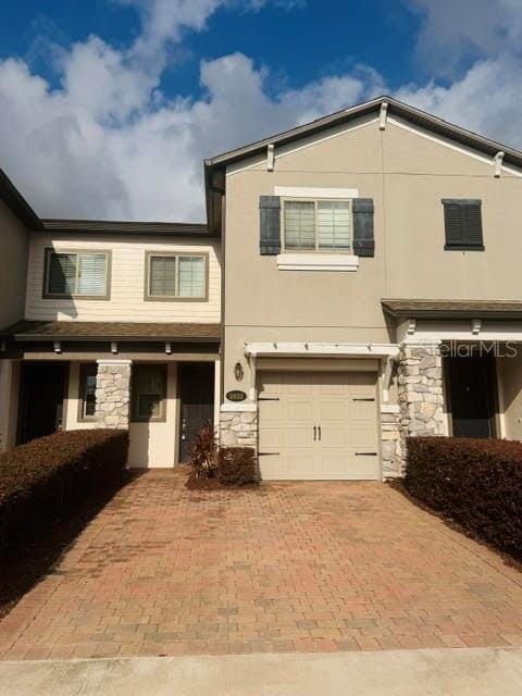 property at 2832 White Isle Ln