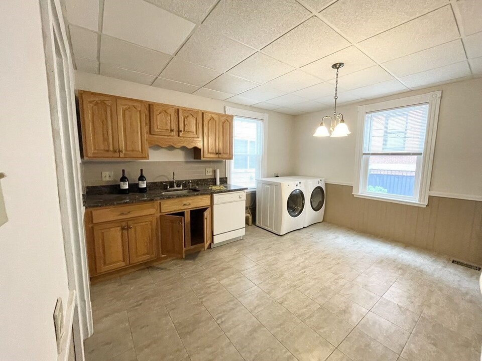 65 Roseclair St in Boston, MA - Building Photo