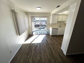 672 W 12th St in Los Angeles, CA - Building Photo - Building Photo