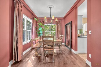 14412 Sherbrook Pl in Lake Oswego, OR - Foto de edificio - Building Photo