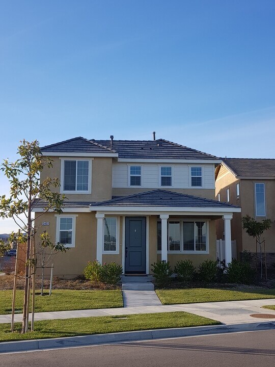 3451 Kings Canyon Dr in Oxnard, CA - Building Photo