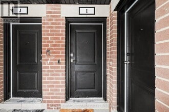 35 Overberg Way in Ottawa, ON - Building Photo - Building Photo