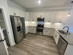 208 W Sycamore St in Zebulon, NC - Building Photo - Building Photo