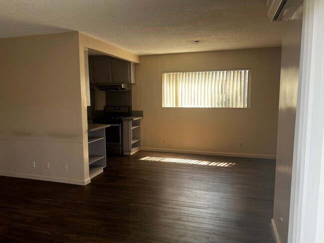 1031 N Harper Ave in West Hollywood, CA - Building Photo - Building Photo