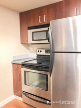 108 5th Ave S-Unit -Unit 416 in Seattle, WA - Building Photo - Building Photo