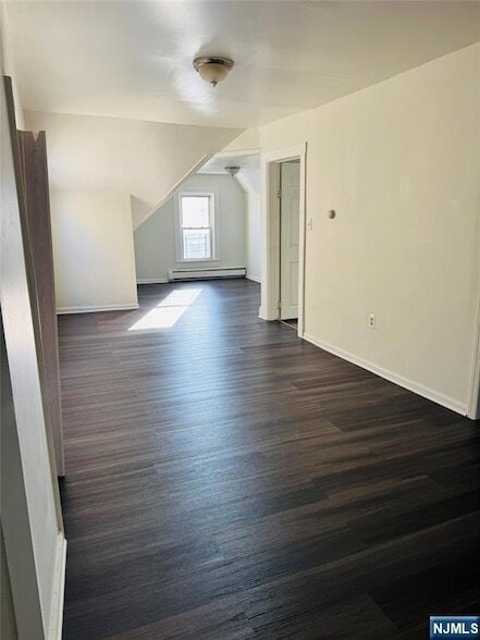 100 Butler St in Paterson, NJ - Foto de edificio - Building Photo