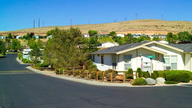 Sun Villa Estates in Reno, NV - Foto de edificio - Building Photo