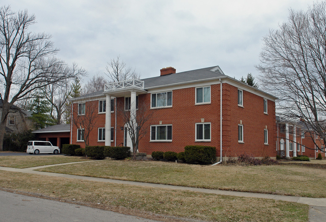 1401 Glenbeck Ave in Dayton, OH - Foto de edificio