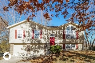609 SE Steeple Ct in Blue Springs, MO - Building Photo
