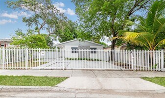4727 NW 5th Ave in Miami, FL - Building Photo