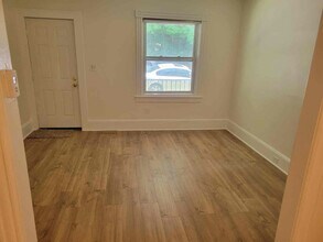 1341 Adams Ave in Dunmore, PA - Building Photo - Building Photo