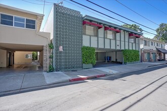 3433 Golden Gate Way, Unit 3 in Lafayette, CA - Foto de edificio - Building Photo