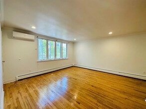 66-61 73rd Pl in Queens, NY - Building Photo - Building Photo