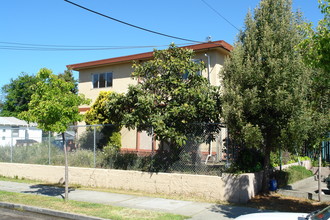 1611 Russell St in Berkeley, CA - Building Photo - Building Photo