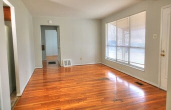 105 Clearview Dr in Florissant, MO - Building Photo - Building Photo