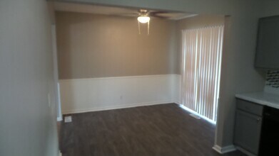 9418 82nd St in Raytown, MO - Building Photo - Building Photo