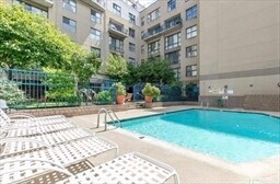 599 Cambridge St, Unit 403 in Cambridge, MA - Building Photo - Building Photo