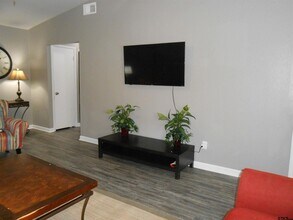 7108 Gatewood Dr in Tyler, TX - Building Photo - Building Photo
