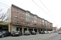 Gilbert House Apartments in Seattle, WA - Building Photo - Building Photo