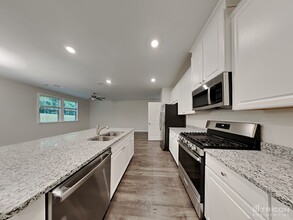 180 Chapelcrest Ln in Holly Springs, GA - Building Photo - Building Photo