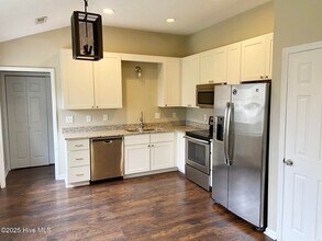 2526 Sapling Cir in Wilmington, NC - Building Photo - Building Photo