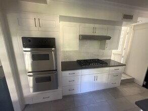 217 Starlane Dr in La Cañada Flintridge, CA - Building Photo - Building Photo