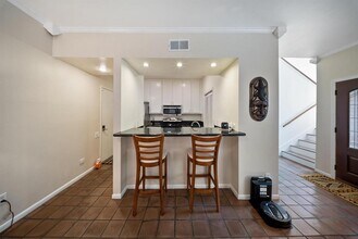 4904 Feagan St in Houston, TX - Foto de edificio - Building Photo