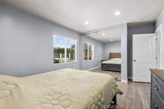 16334 Community St, Unit B-B24 in Los Angeles, CA - Building Photo - Building Photo