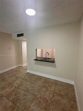 2935 NE 163rd St, Unit 3P in North Miami Beach, FL - Foto de edificio - Building Photo