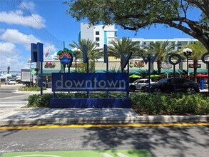 2247 Jackson St in Hollywood, FL - Building Photo - Building Photo