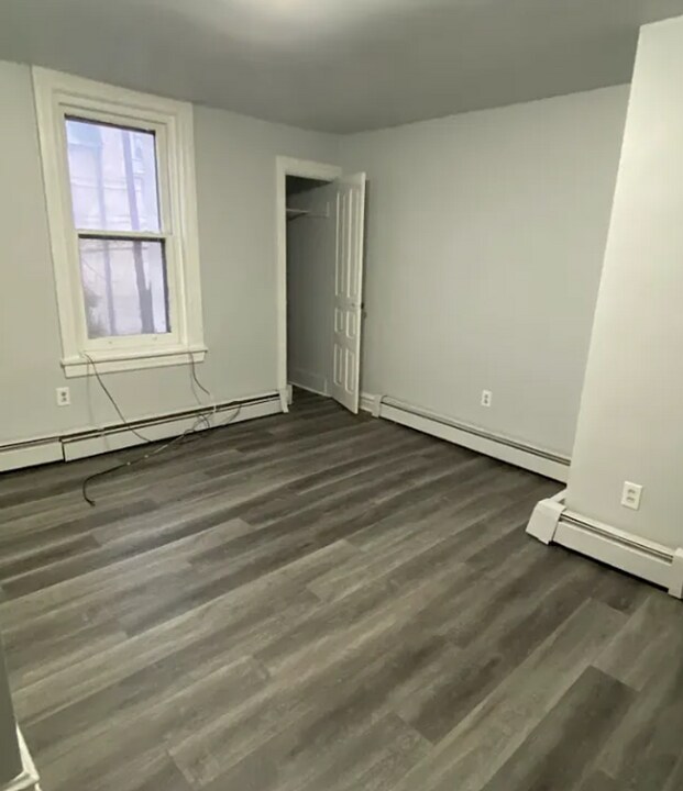 339 King St in Pottstown, PA - Building Photo