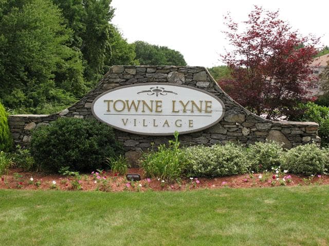 Towne Lyne Village