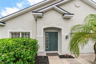 9240 Gladiolus Preserve Cir in Ft. Myers, FL - Building Photo
