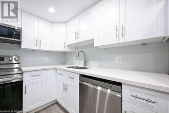 197 Green Rd in Hamilton, ON - Building Photo - Building Photo