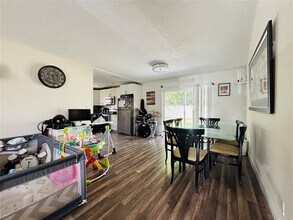 426 SW 79th Terrace in North Lauderdale, FL - Building Photo - Building Photo
