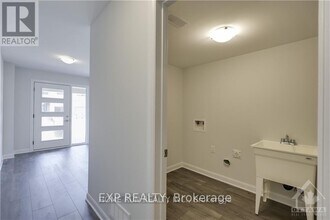307 Gisborne Pl in Ottawa, ON - Building Photo - Building Photo