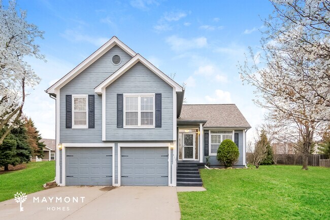 property at 412 W 10th St