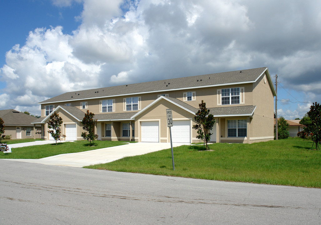 162 Cascade St in Deltona, FL - Building Photo