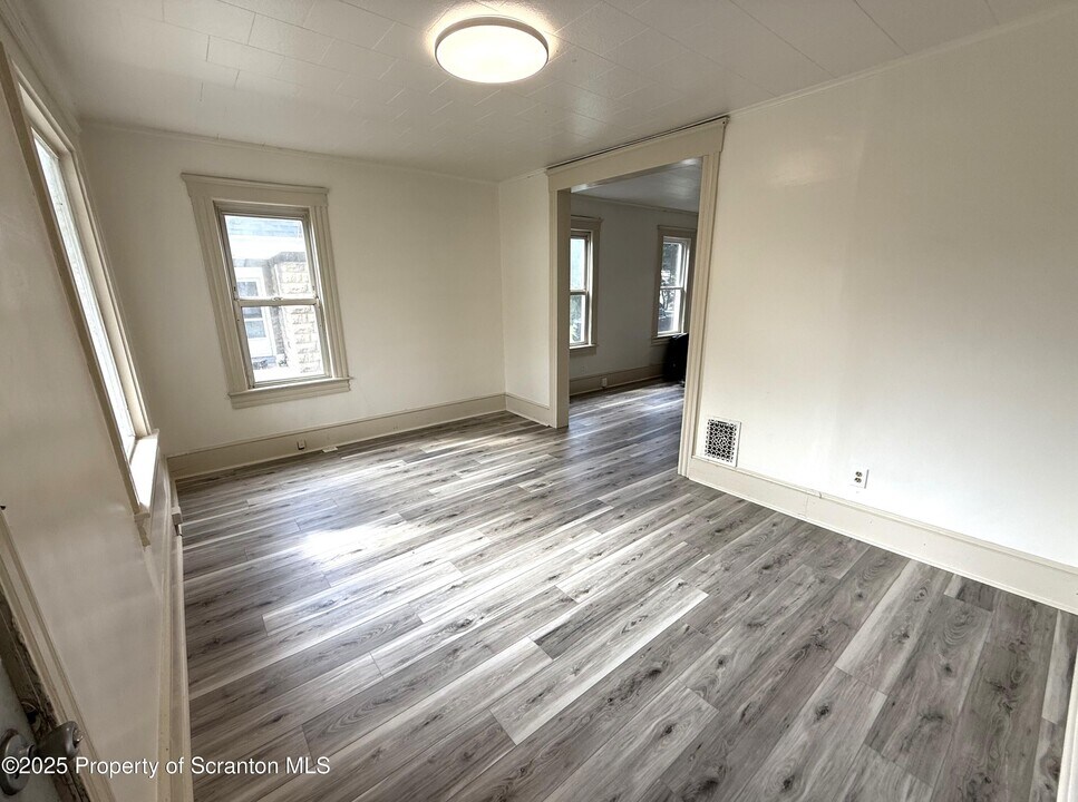 85 Tripp St in Forty Fort, PA - Building Photo