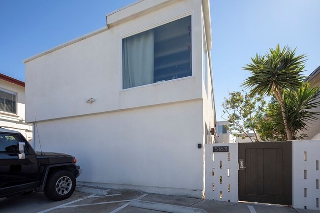 5163 Long Branch Ave in San Diego, CA - Building Photo - Building Photo